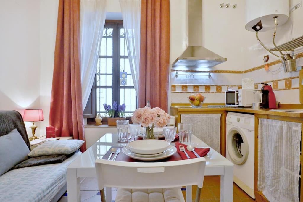 Horno24, Alojamiento Con Patio Andaluz, Tipico De กอร์โดบา ภายนอก รูปภาพ