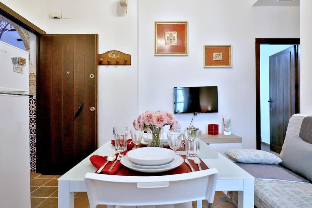 Horno24, Alojamiento Con Patio Andaluz, Tipico De กอร์โดบา ภายนอก รูปภาพ