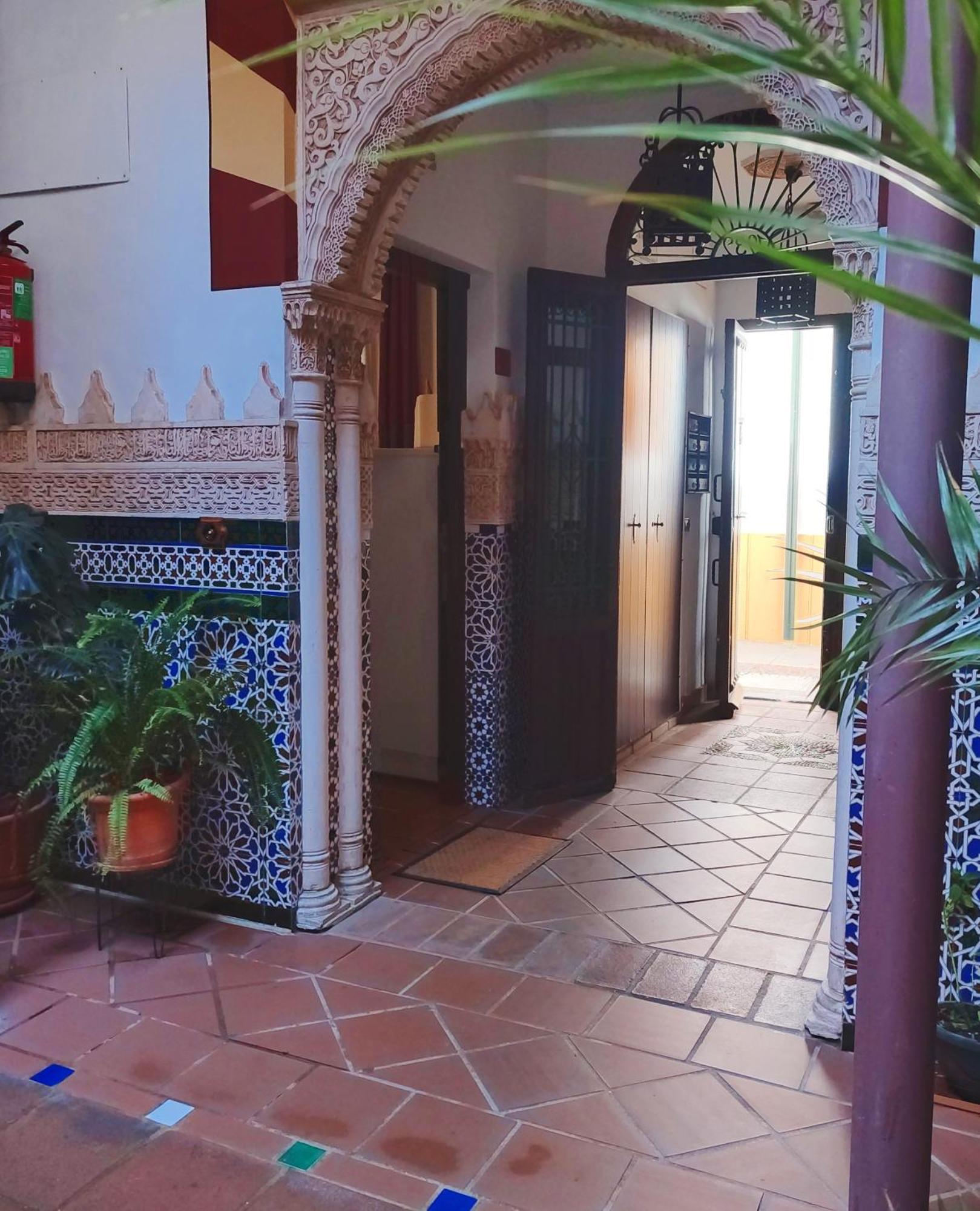 Horno24, Alojamiento Con Patio Andaluz, Tipico De กอร์โดบา ภายนอก รูปภาพ