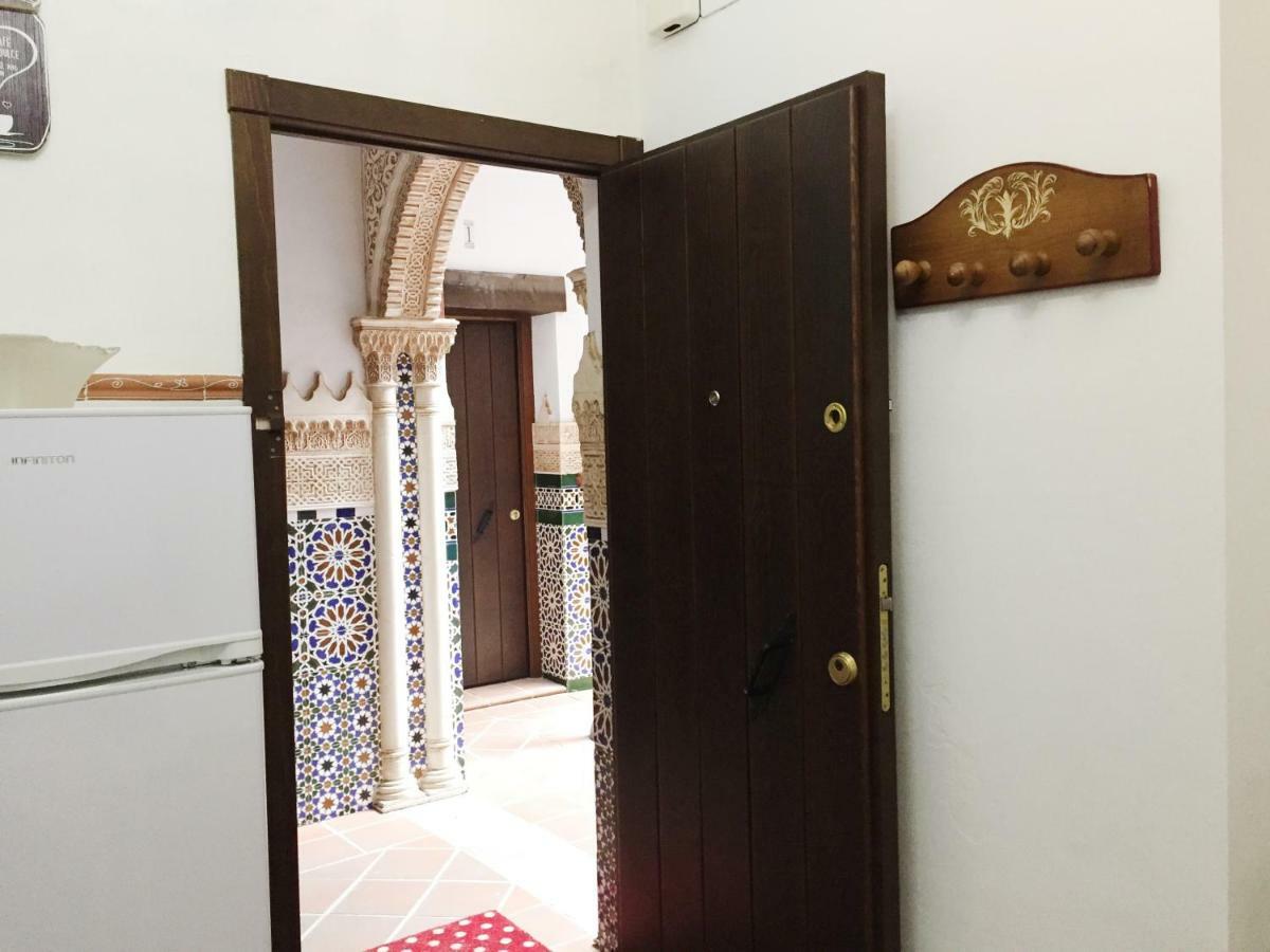 Horno24, Alojamiento Con Patio Andaluz, Tipico De กอร์โดบา ภายนอก รูปภาพ